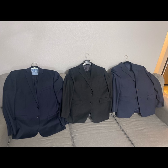 Mens suits - Picture 2 of 4
